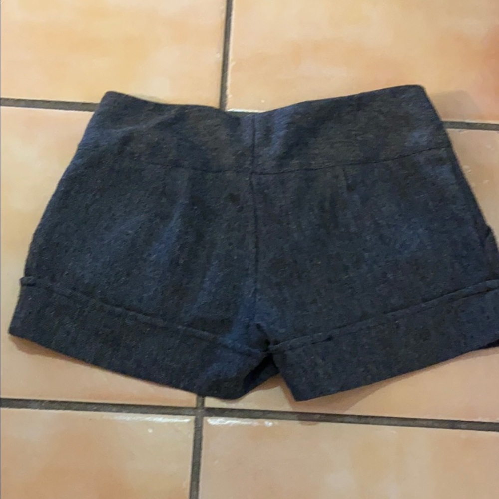 Shorts - Picture 2 of 4